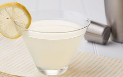 Gin Tonic with a lemon slice